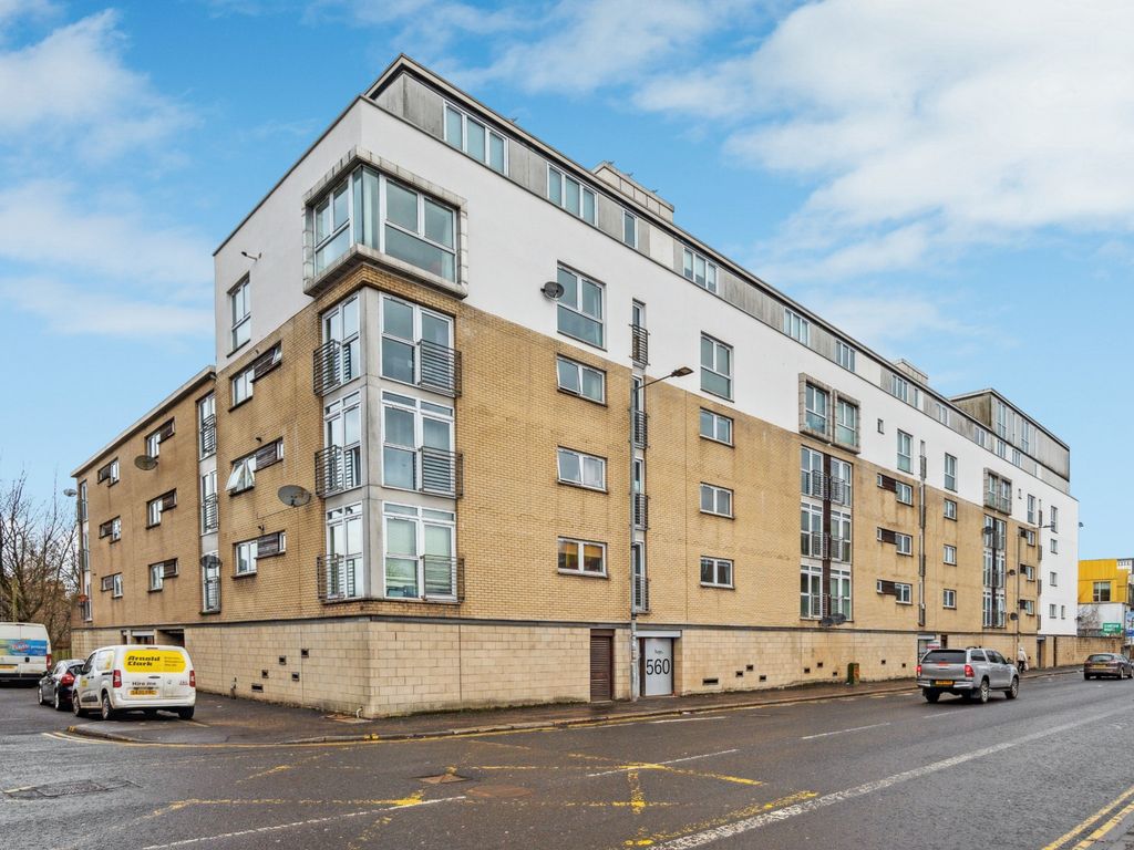 2 bed flat for sale in Pollokshaws Road, Pollokshields, Glasgow G41