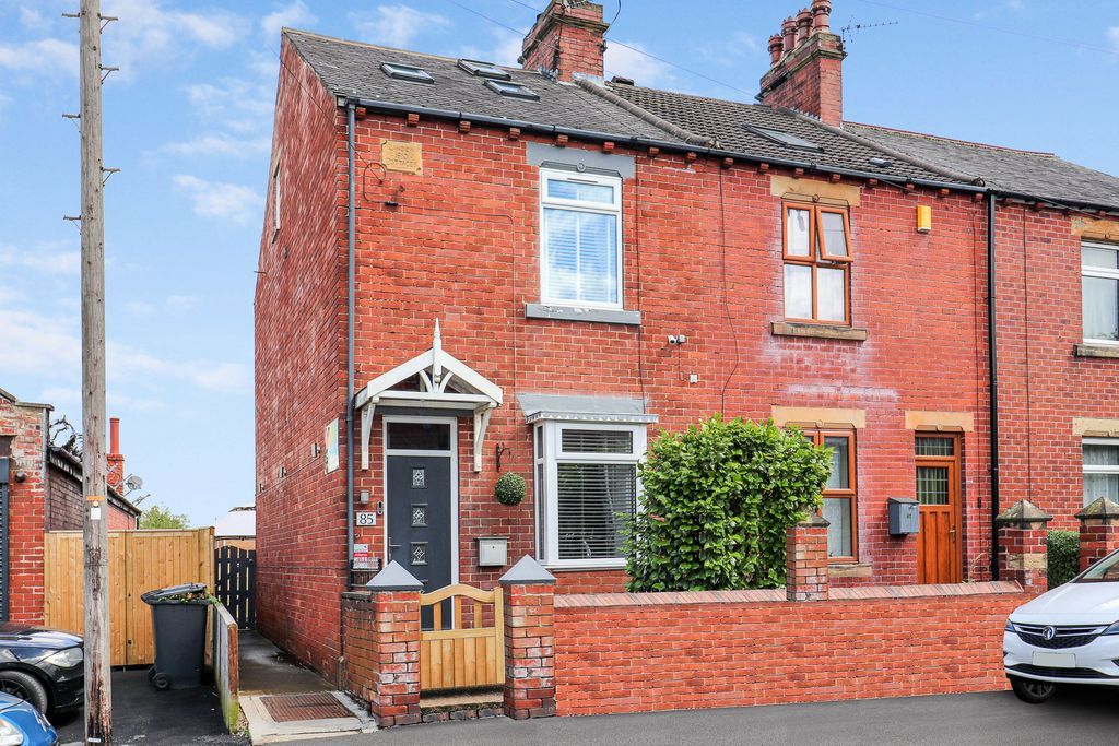 3 bed end terrace house for sale in Upper Lane, Netherton, Wakefield