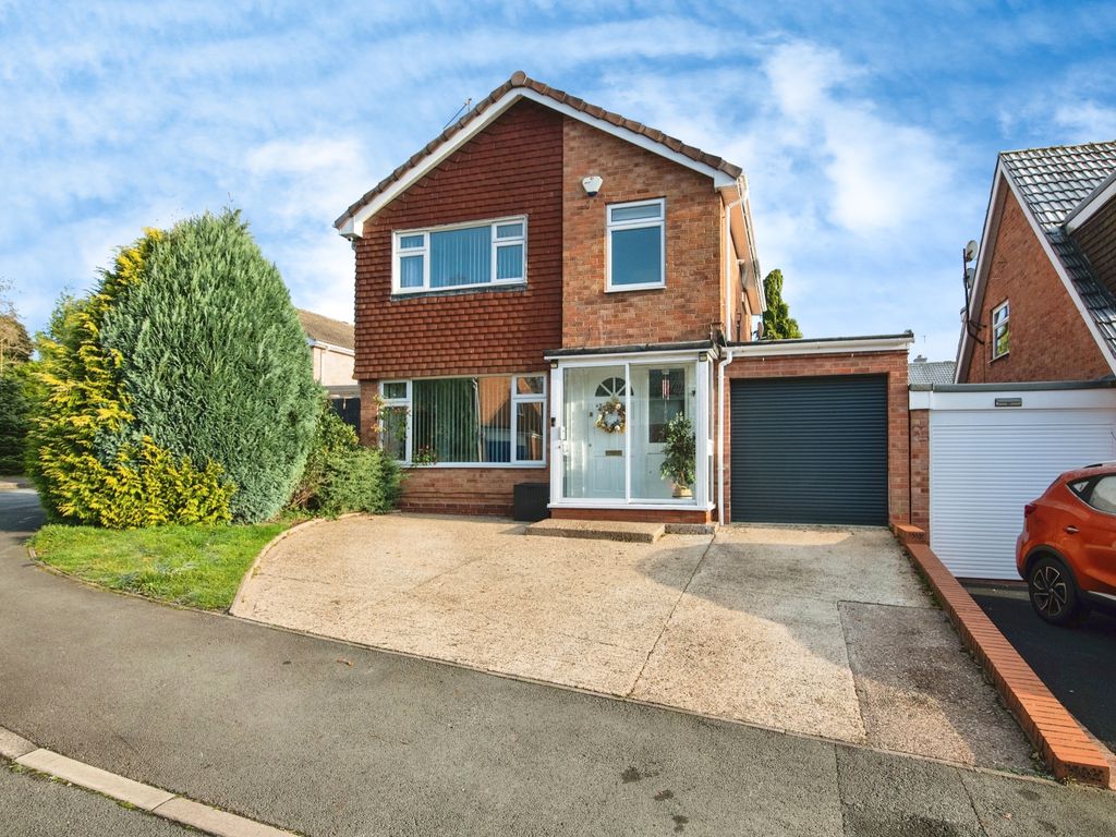 4 bed detached house for sale in Croft Close, Redditch, Worcestershire