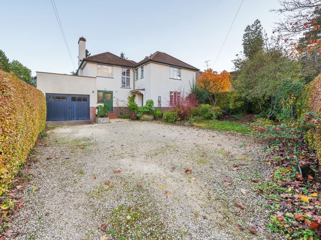 5 bed detached house for sale in Close, Liphook GU30, £