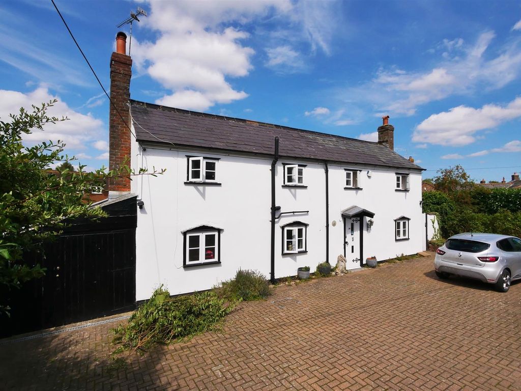 3 bed detached house for sale in Britwell Road, Watlington OX49, £600,000 Zoopla