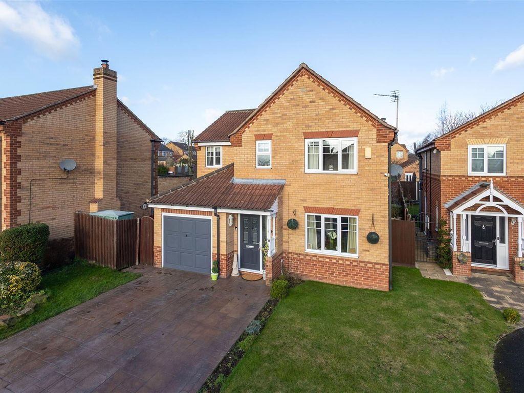 4 bed detached house for sale in Hopefield Crescent, Rothwell, Leeds