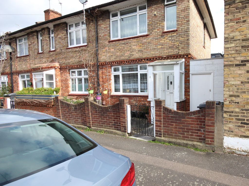 3 bed semidetached house for sale in Wellesley Road, London E17, £700,000 Zoopla