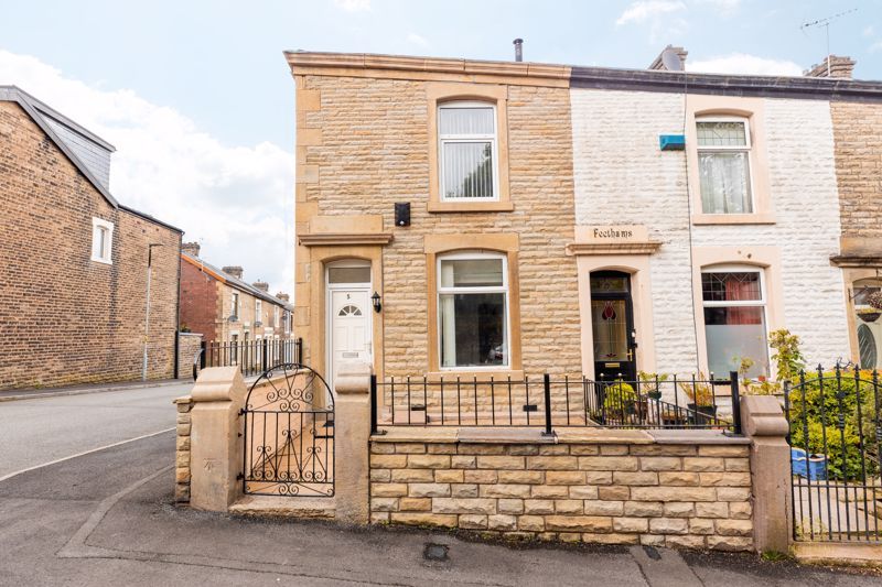 4 bed terraced house for sale in Park Road, Darwen BB3 Zoopla