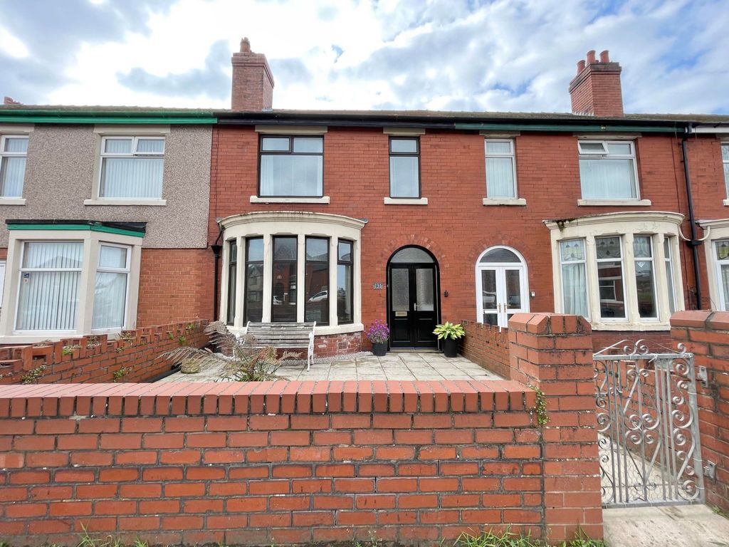 3 bed terraced house for sale in Poulton Road, Fleetwood FY7, £127,500 Zoopla