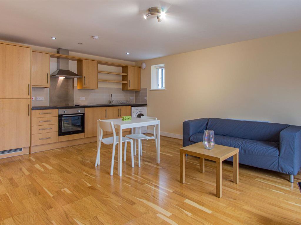 1 bed flat to rent in Churchill Villas, City Centre, ( 1 Bed ) CF10 Zoopla