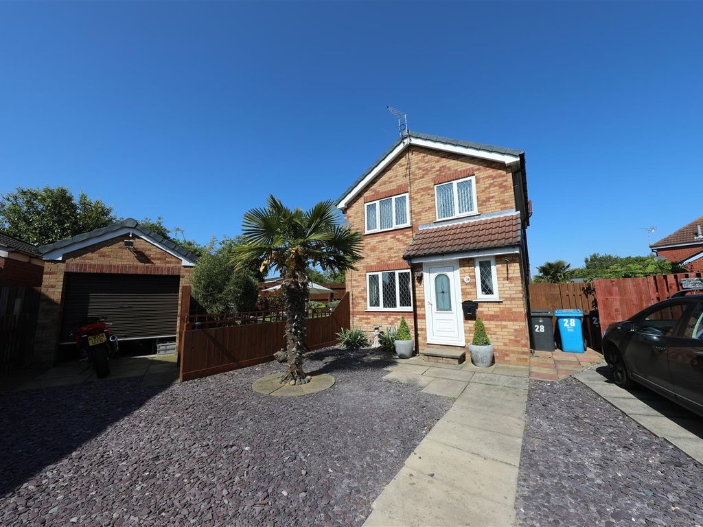 3 bed detached house for sale in Robinswood Drive, Bransholme, Hull HU7