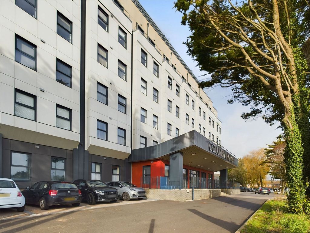 2 bed flat for sale in Columbia House, Worthing BN13, £200,000 Zoopla