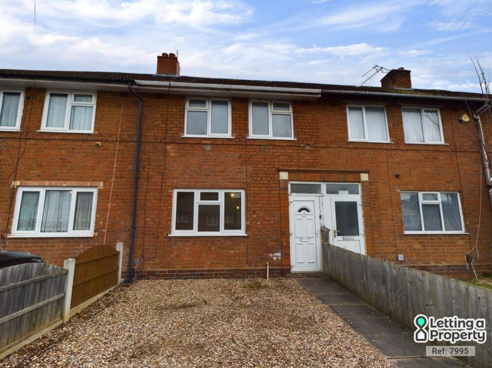 3 bed terraced house to rent in Sunningdale Road, Birmingham, West