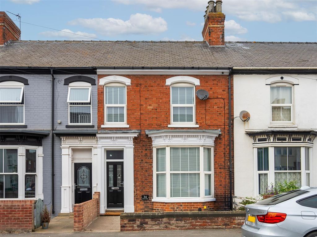 4 bed terraced house for sale in Hull Road, Withernsea HU19, £165,000