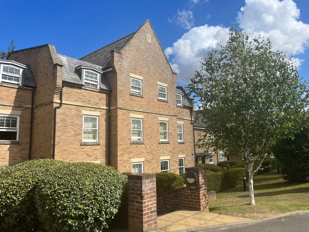 Cobb Close, Bury St. Edmunds IP32  