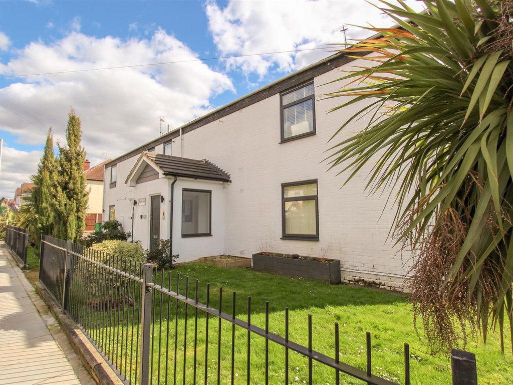 1 bed flat to rent in Torrington Road, Ruislip Manor, Ruislip HA4 Zoopla