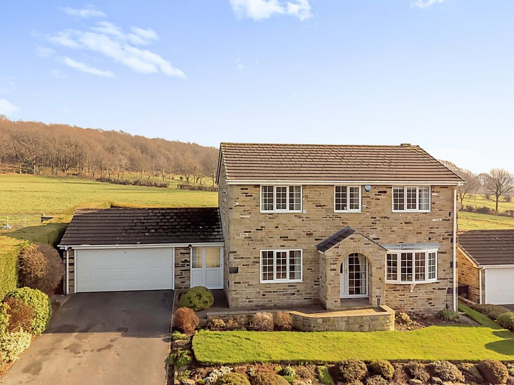 4 bed detached house for sale in Hermitage Park, Fenay Bridge