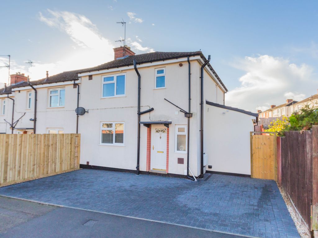 3 bed end terrace house to rent in Hayway, Irthlingborough