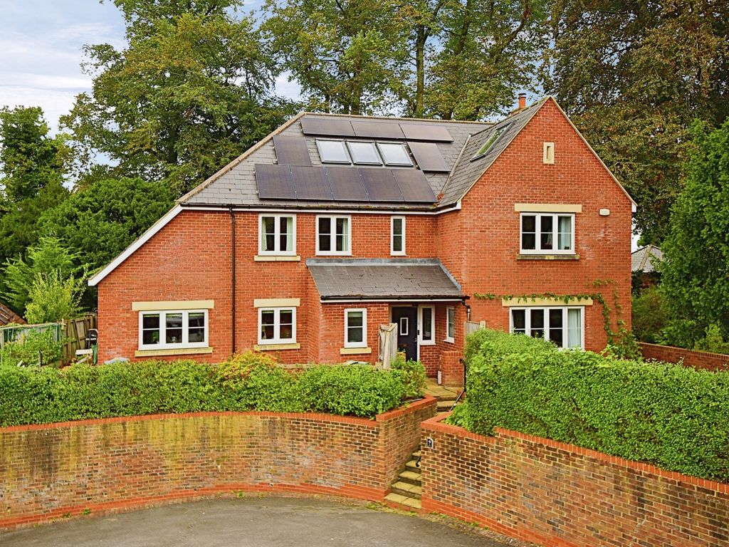 6 bed detached house for sale in Elm Grove, Calne SN11, £800,000 Zoopla