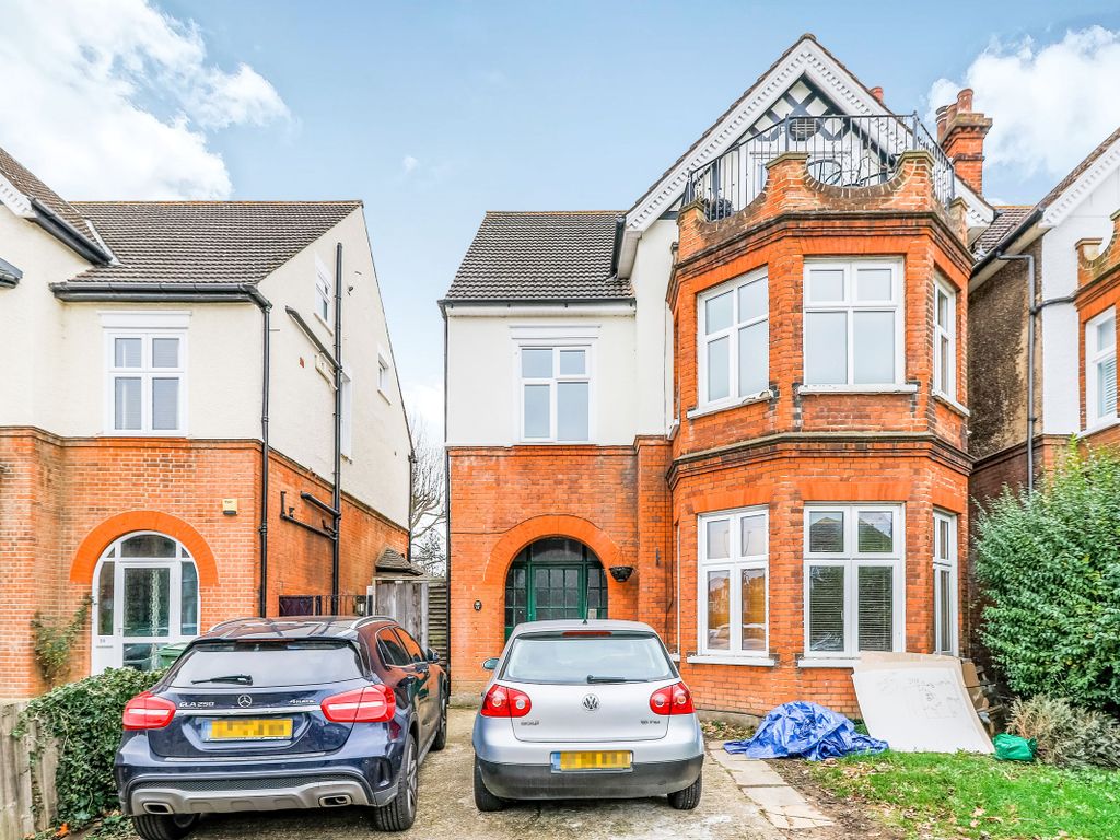 2 bed flat to rent in Effingham Road, Long Ditton, Surbiton KT6 Zoopla