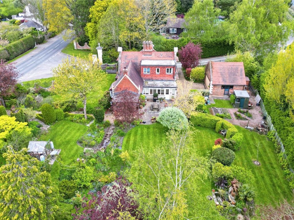 3 bed detached house for sale in Tongs Wood Drive, Hawkhurst, Cranbrook, Kent TN18, £750,000