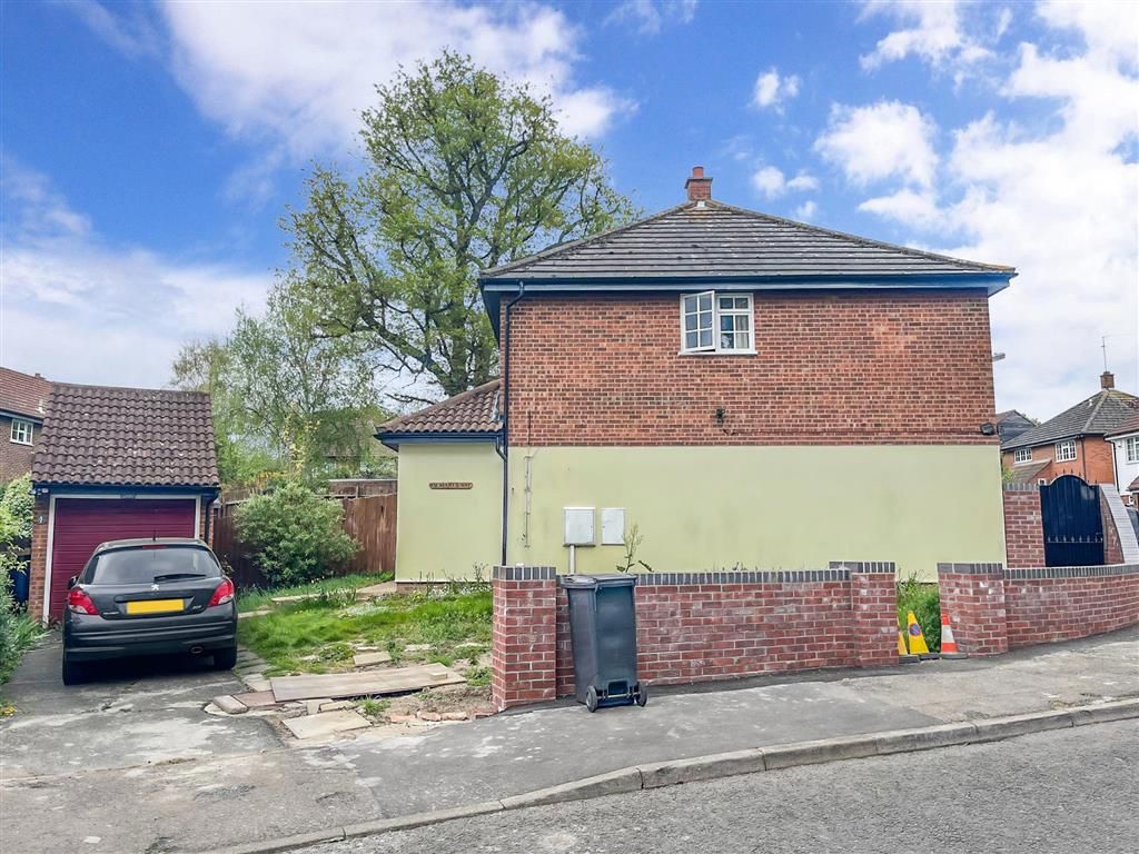 4 bed detached house for sale in St. Marys Way, Chigwell, Essex IG7