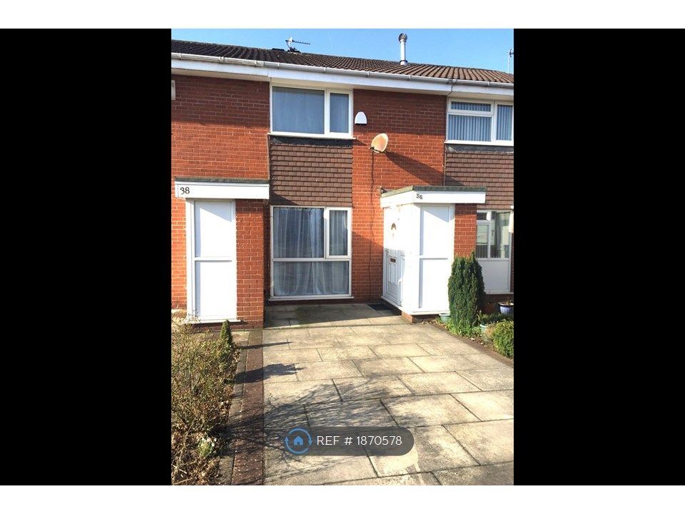 2 bed terraced house to rent in Bowness Road, Timperley, Altrincham