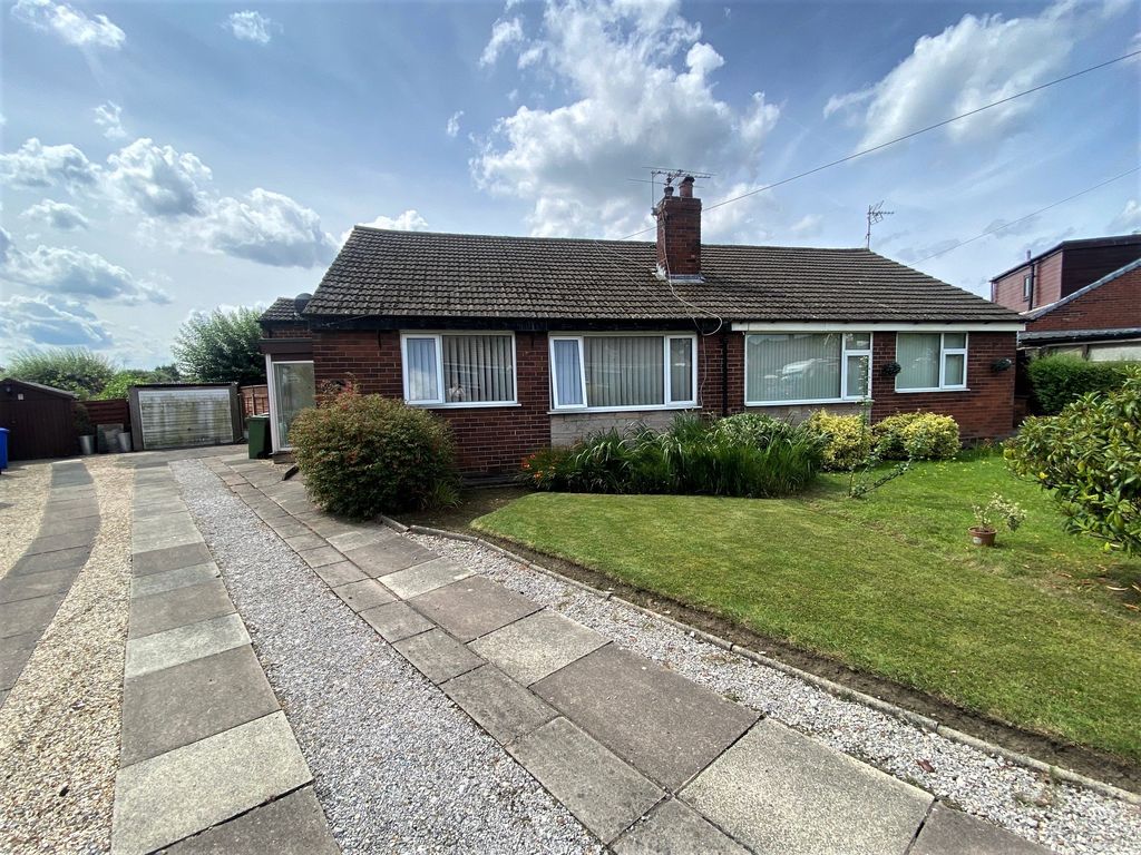 2 bed bungalow for sale in Coniston Close, Denton, Manchester M34 Zoopla