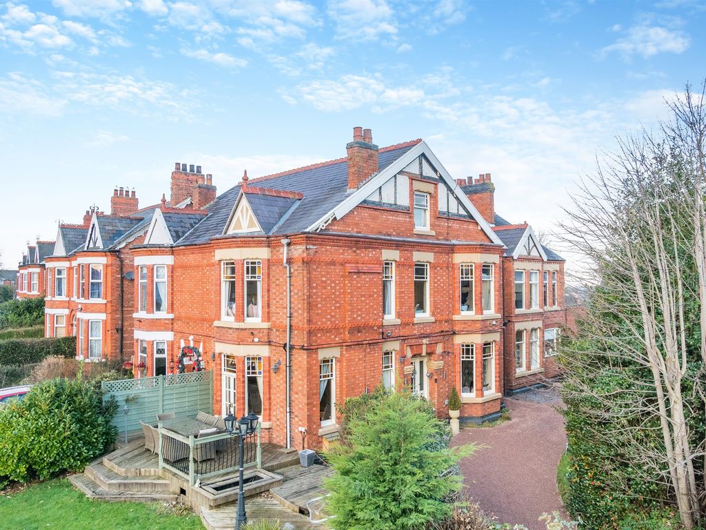 5 bed semidetached house for sale in Swanlow Lane, Winsford CW7, £