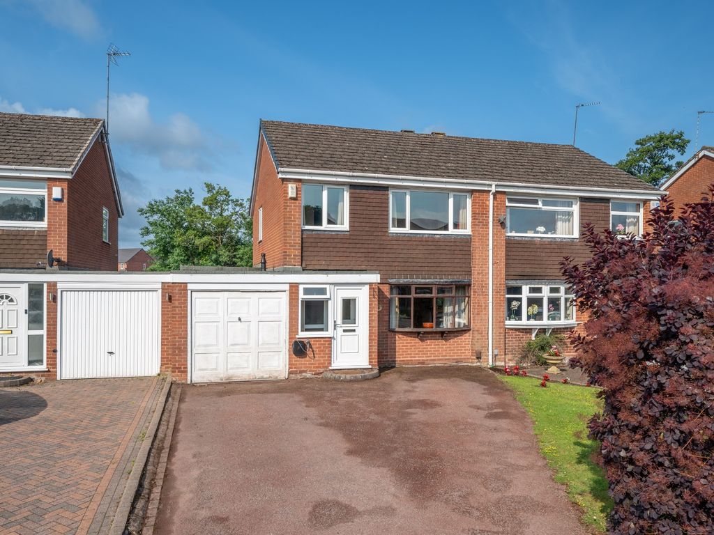 3 bed semidetached house for sale in Saxon Wood Road, Cheswick Green