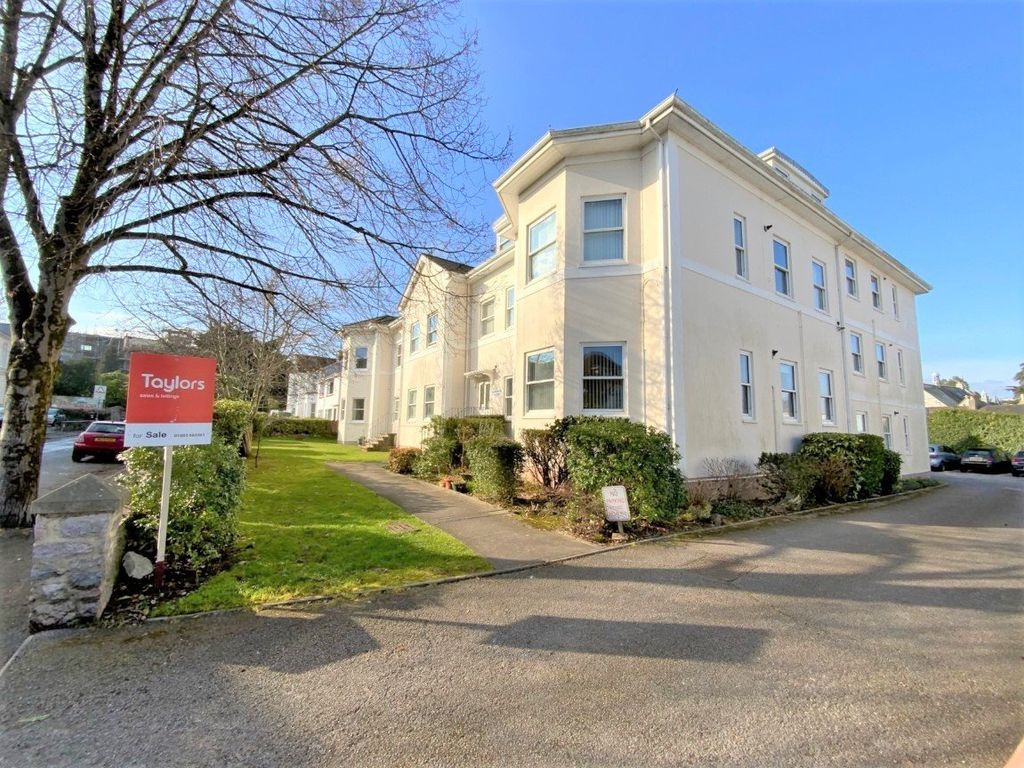 2 bed flat for sale in Grosvenor Court, Grosvenor Road, Paignton TQ4, £