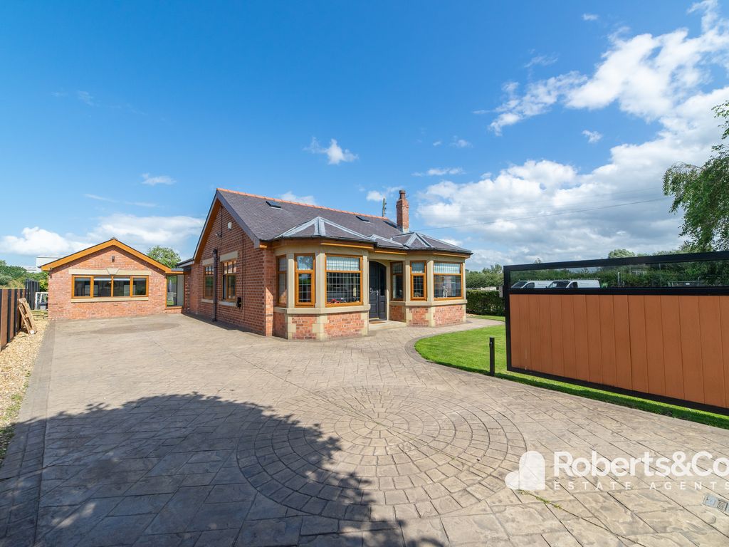 4 bed detached bungalow for sale in Lodge Lane, Farington Moss, Leyland