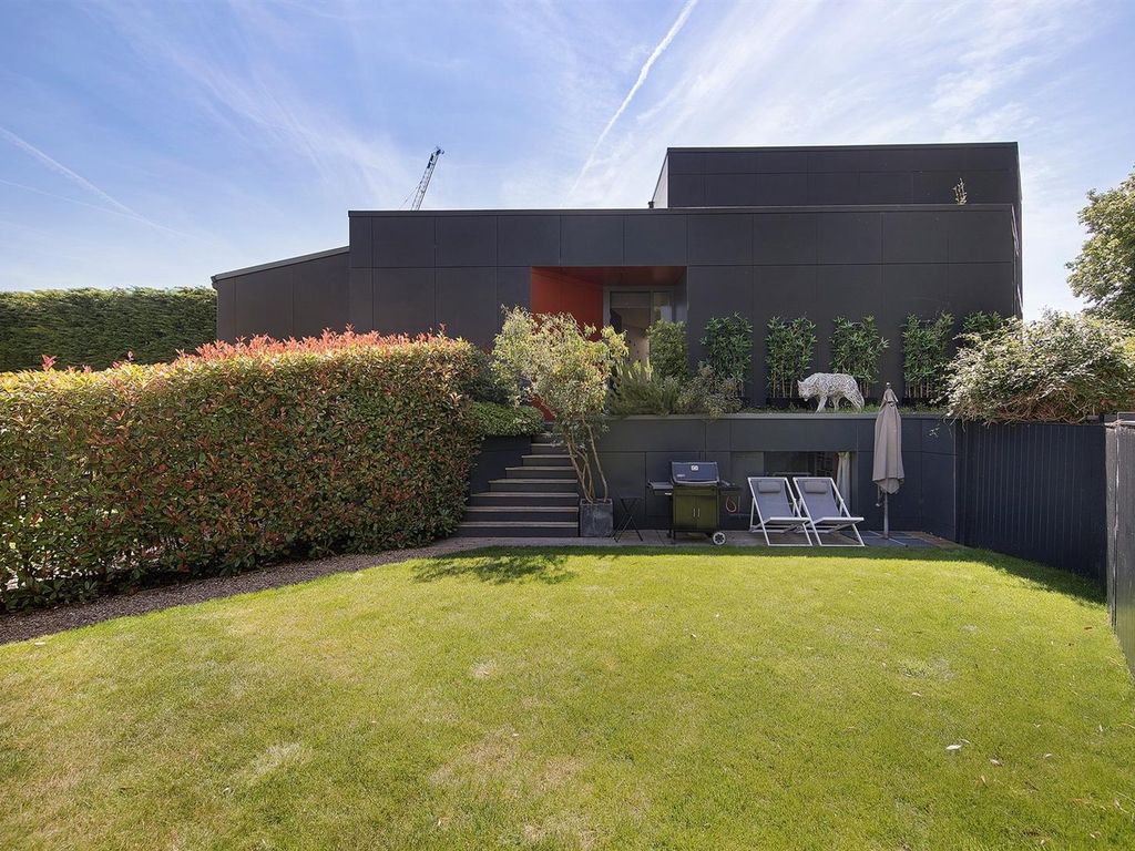 5 bed property for sale in Dawlish Avenue, London SW18 Zoopla