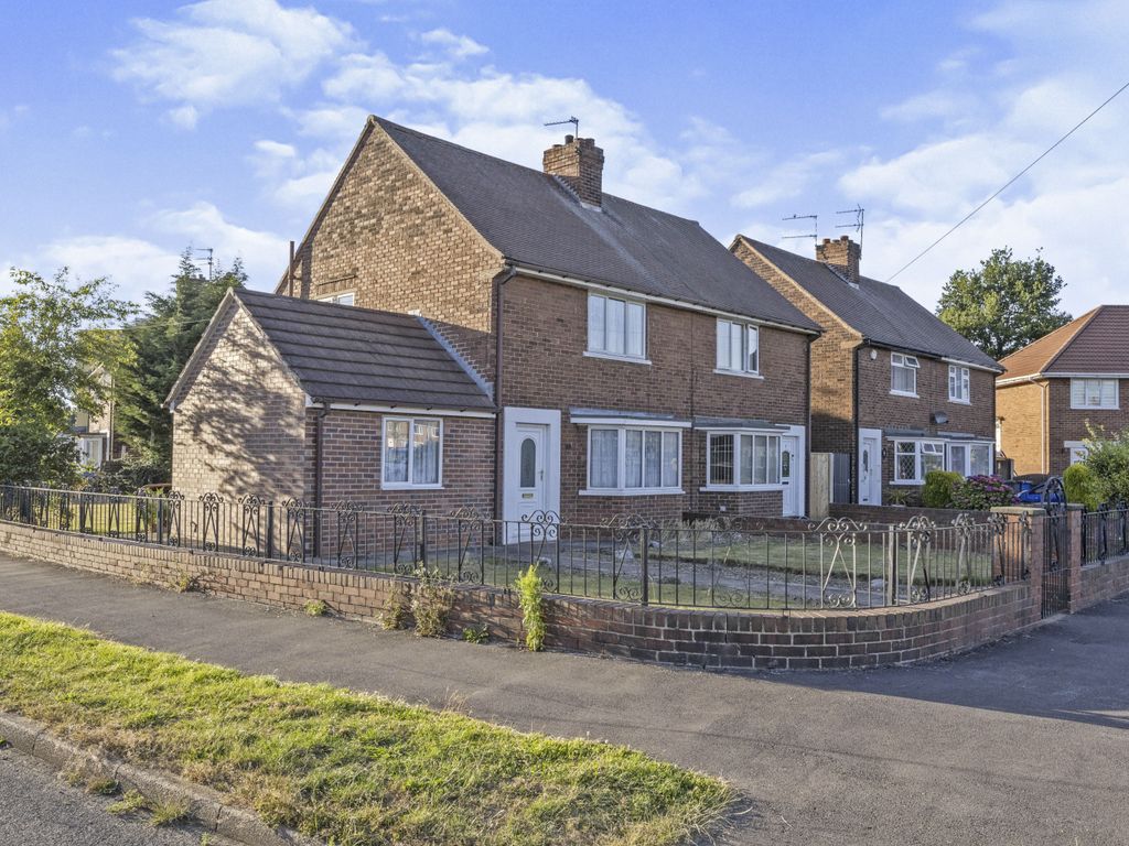 3 bed semidetached house for sale in Westminster Crescent, Doncaster
