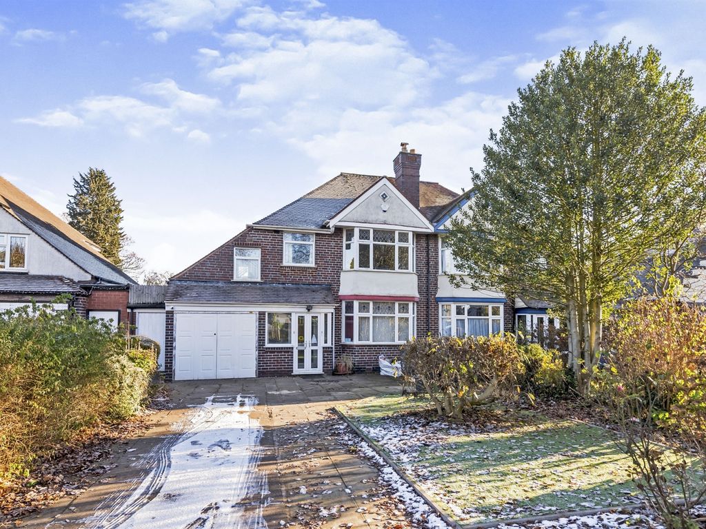 4 bed detached house for sale in Hollyfield Road, Sutton Coldfield B75