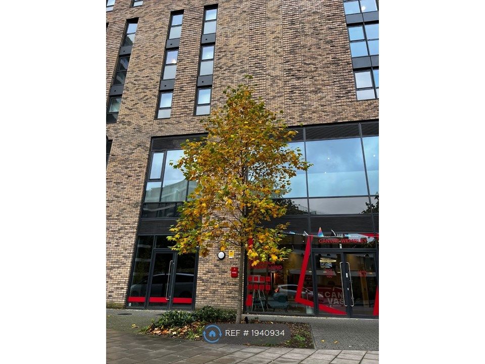 Room to rent in North End Road, London HA9, £1,200 pcm Zoopla