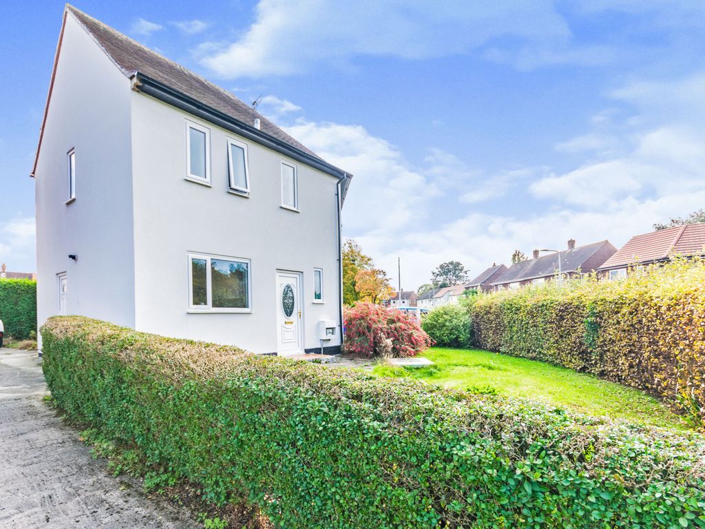 3 bed semidetached house for sale in Robinswood Road, Manchester M22