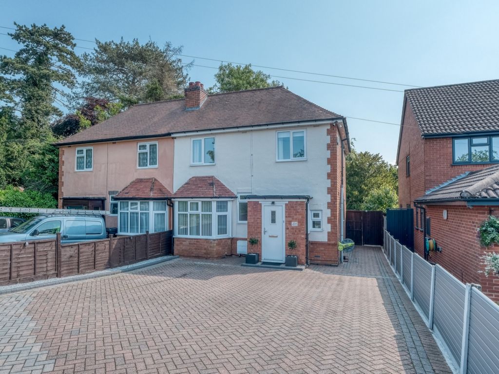 3 bed semidetached house for sale in Evesham Road, Headless Cross