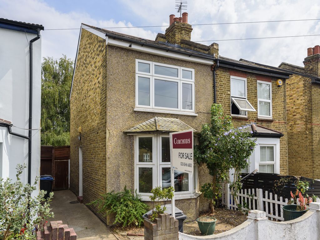3 bed semidetached house for sale in Portman Road, Kingston Upon