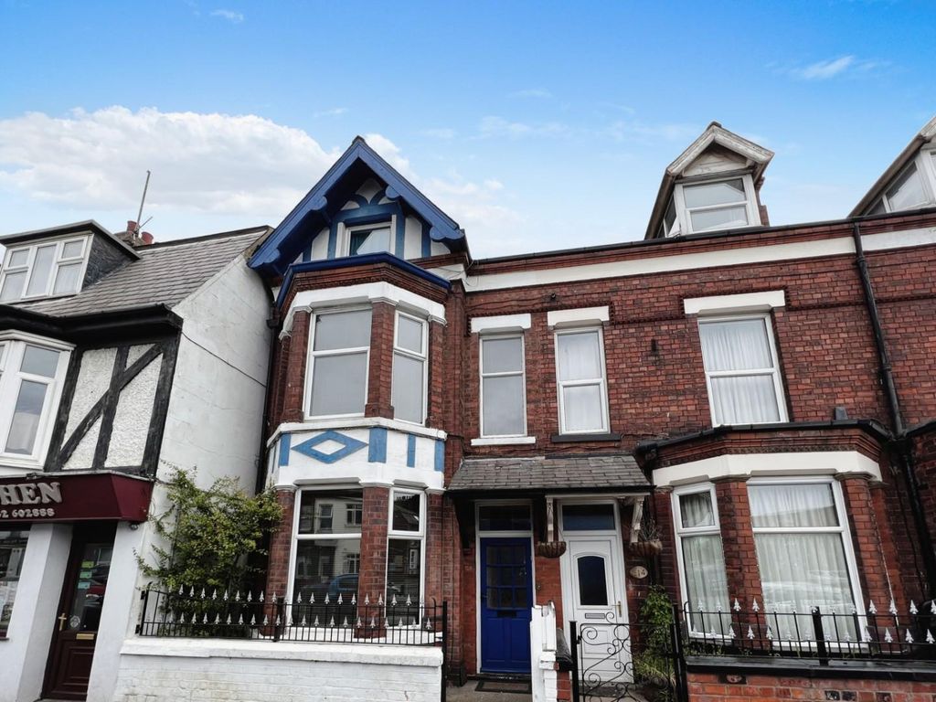 4 bed terraced house to rent in Leys Court, Leys Road, Bridlington YO16