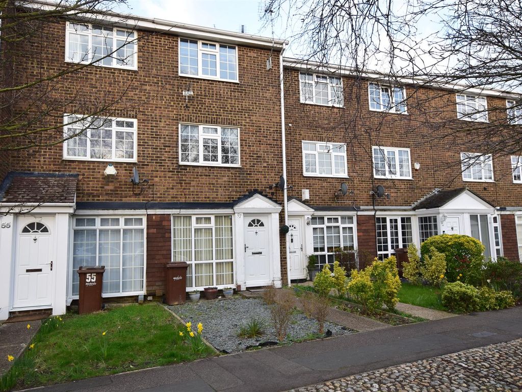 3 bed town house for sale in Tilbury Road, Rainham, Gillingham ME8, £