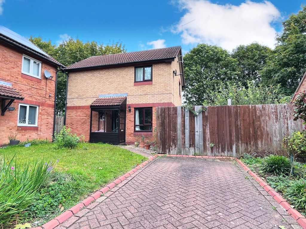 3 bed detached house for sale in Swallowfield, Werrington, Peterborough