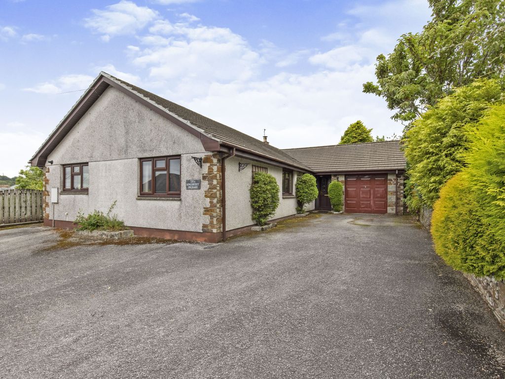 4 bed bungalow for sale in Rhind Street, Bodmin, Cornwall PL31 Zoopla