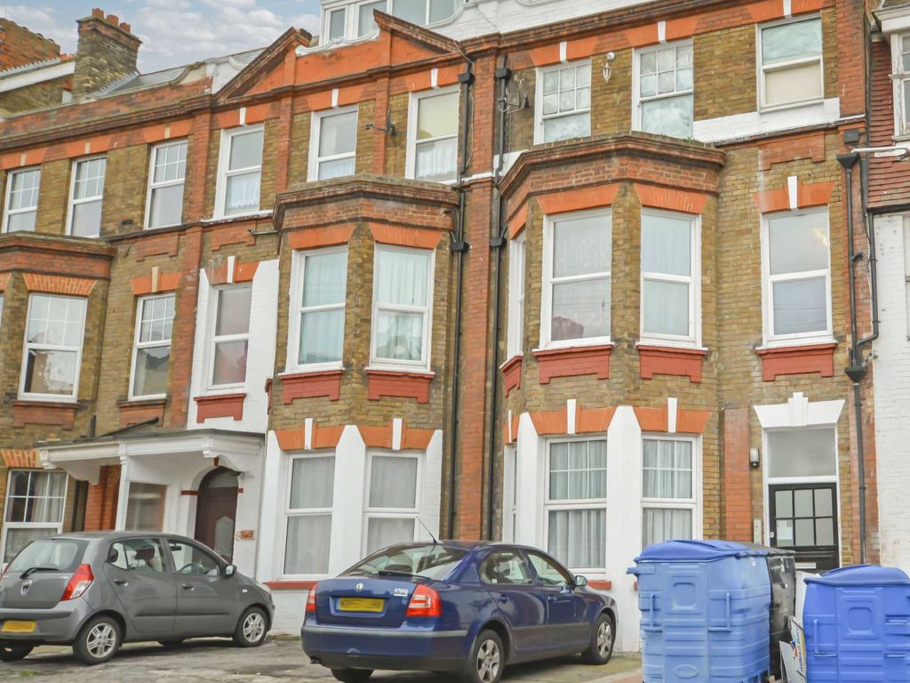1 bed flat for sale in Harold Road, Cliftonville, Margate, Kent CT9, £