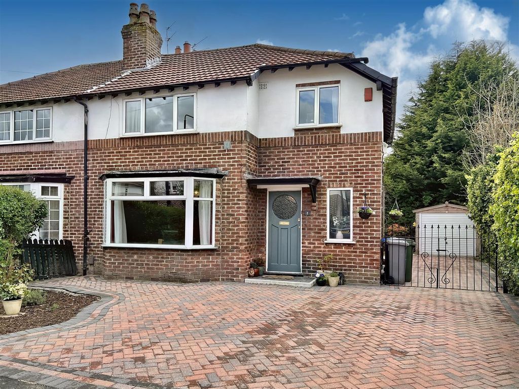 3 bed semidetached house for sale in Cholmondeley Avenue, Timperley