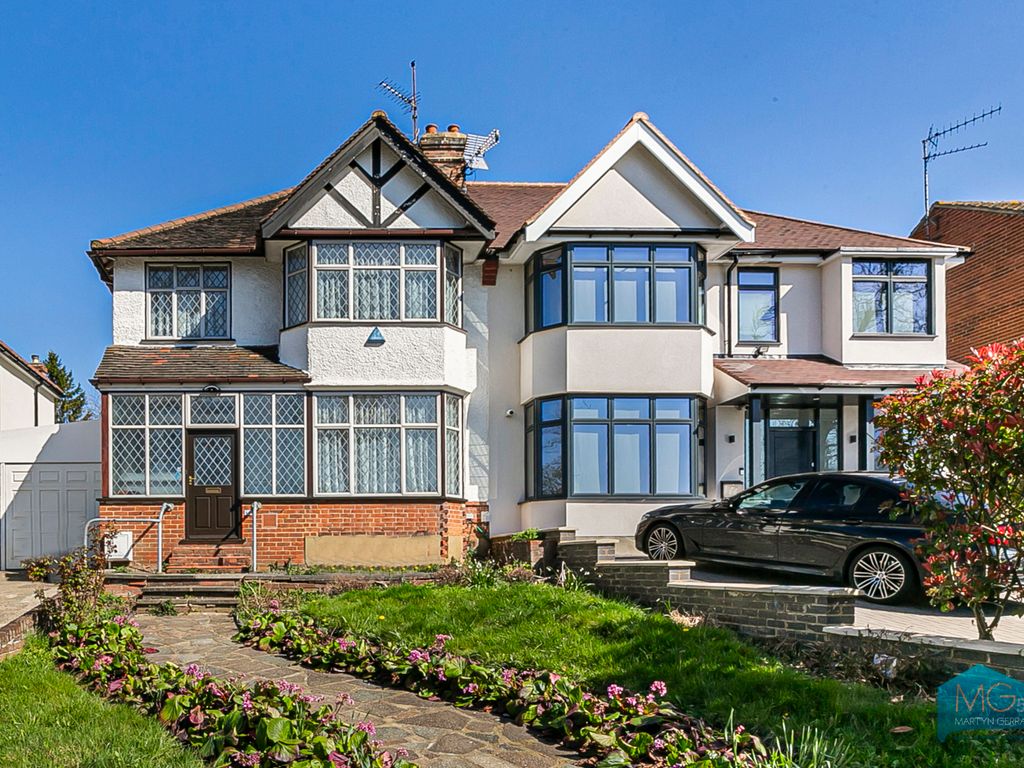 4 bed semidetached house to rent in Moss Hall Grove, North Finchley