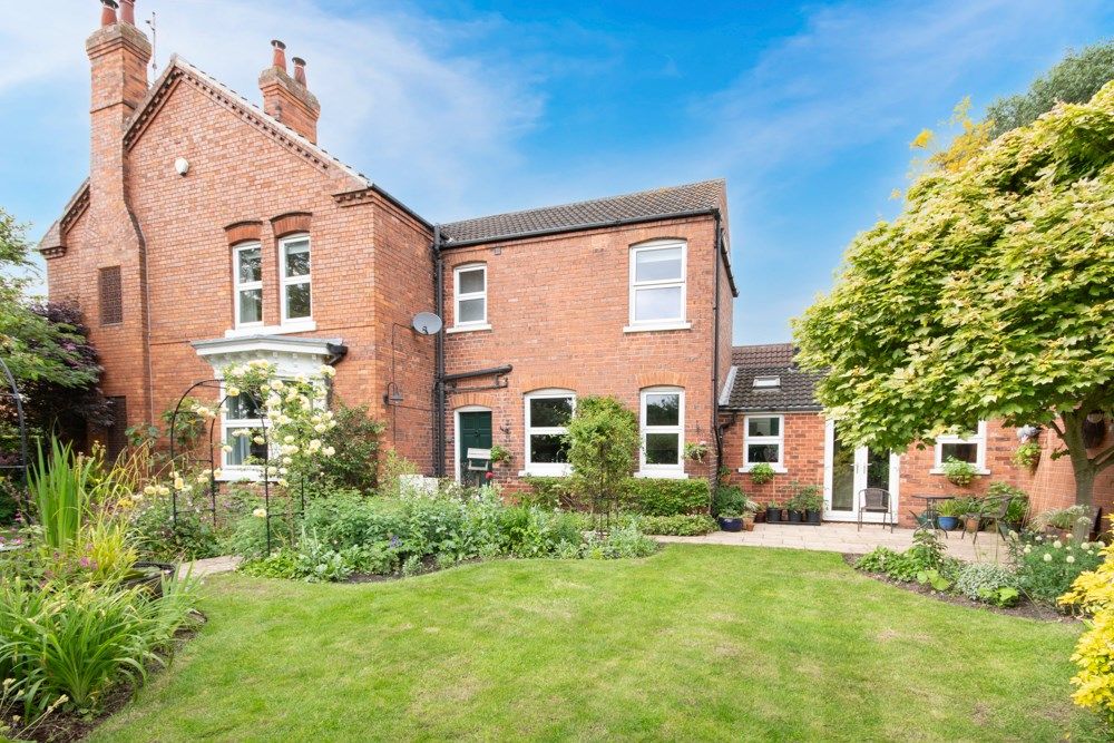 4 bed detached house for sale in Alma Road, Retford, Retford DN22, £