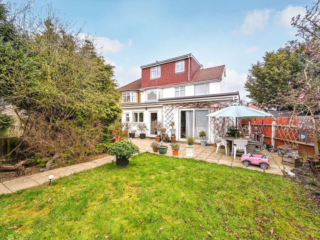 6 bed property for sale in Teesdale Gardens, Isleworth TW7 Zoopla