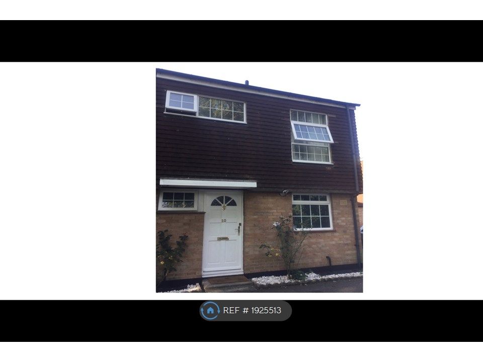 3 bed end terrace house to rent in Langcroft Close, Carshalton SM5, £
