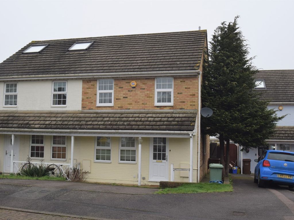 3 bed semidetached house to rent in Millfields, Chatham ME5 Zoopla