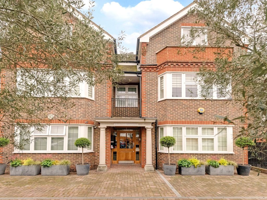 3 bed flat for sale in Finchley Road, London NW11, £1,100,000 Zoopla