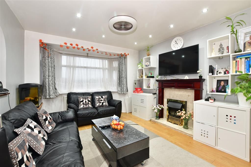 3 bed semidetached house for sale in Billet Road, Chadwell Heath