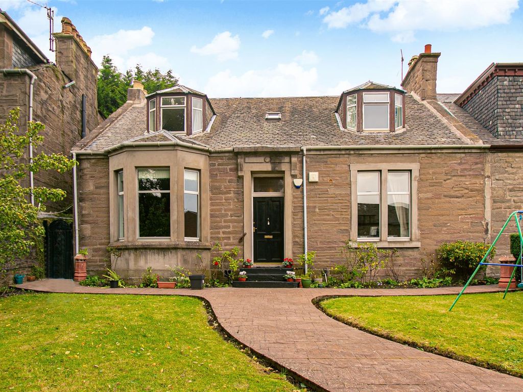 5 bed semidetached house for sale in William Street, Dundee DD1, £