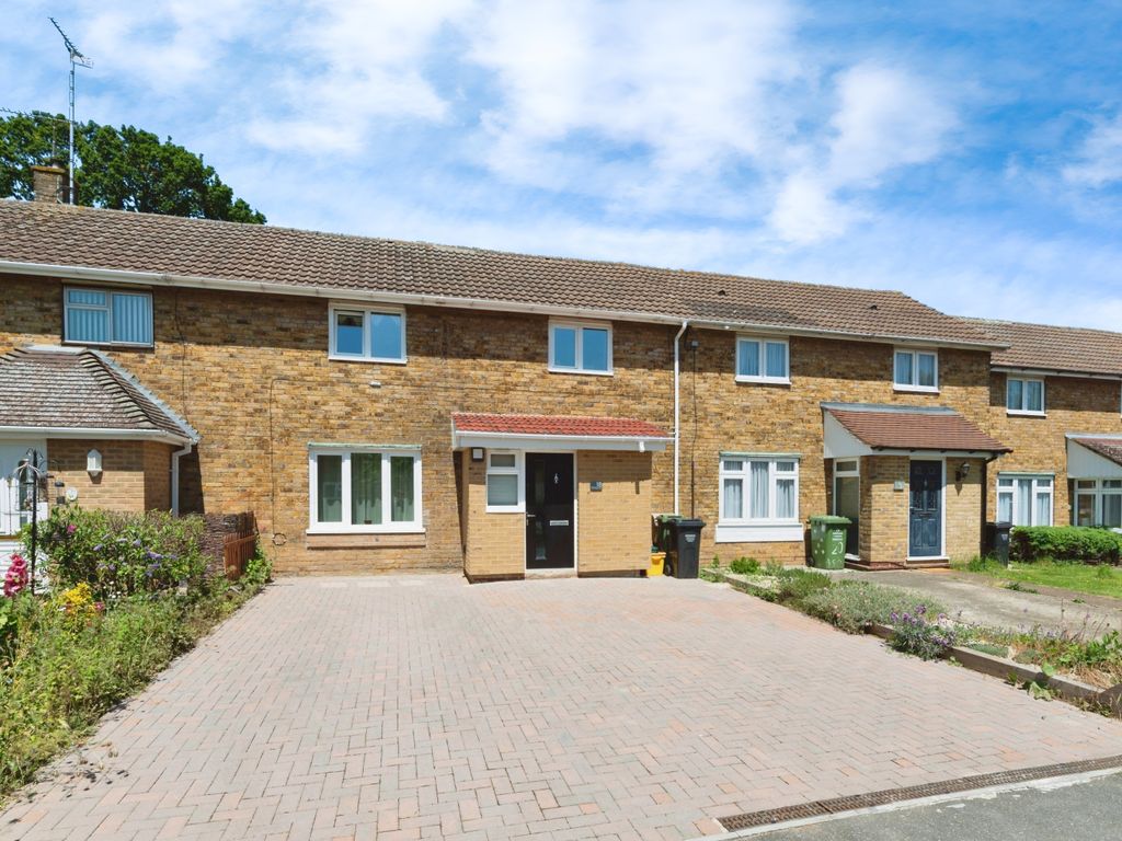 3 bed terraced house for sale in Matching Green, Basildon, Essex SS14